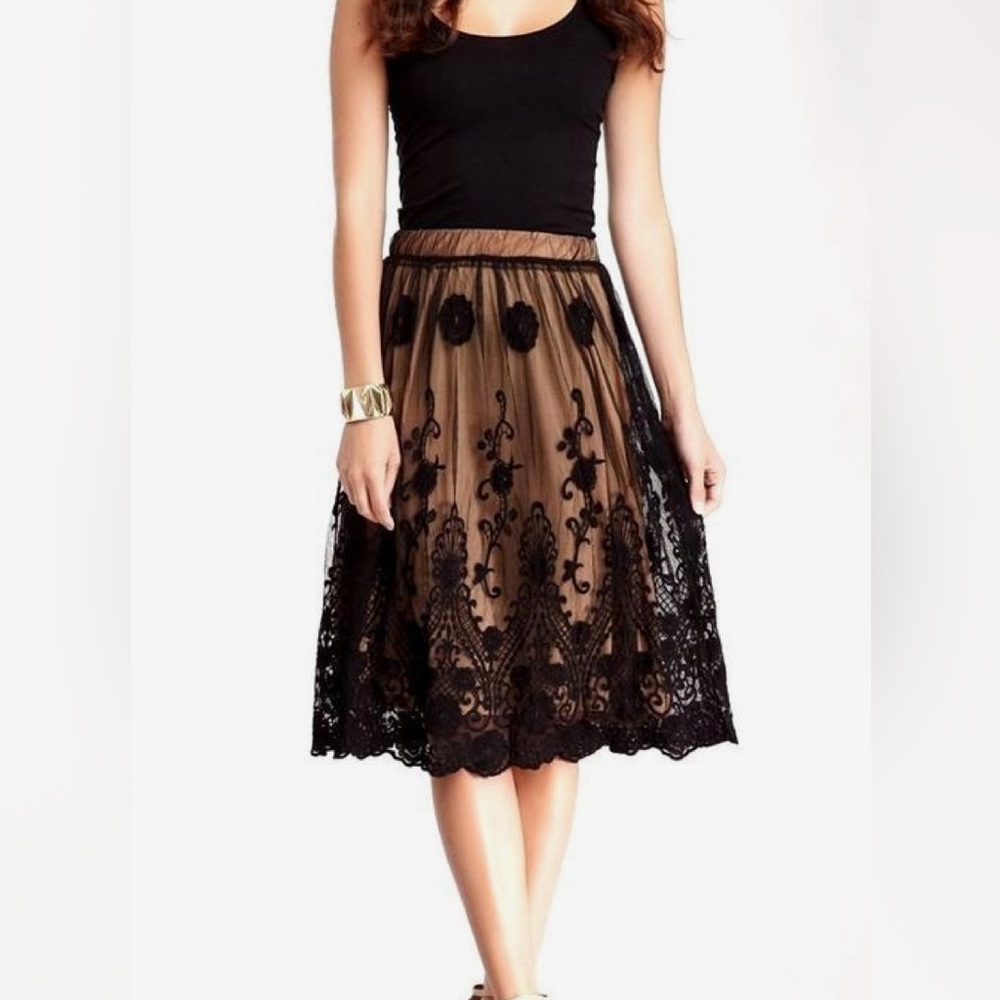 Lapis Elegant Black and Tan Lace Overlay Skirt
Size Small